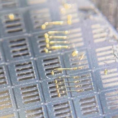 semiconductor wire bonder